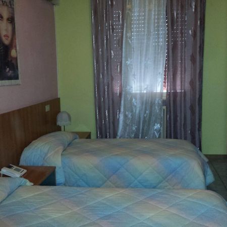 Hotel Stazione باراتِكو المظهر الخارجي الصورة